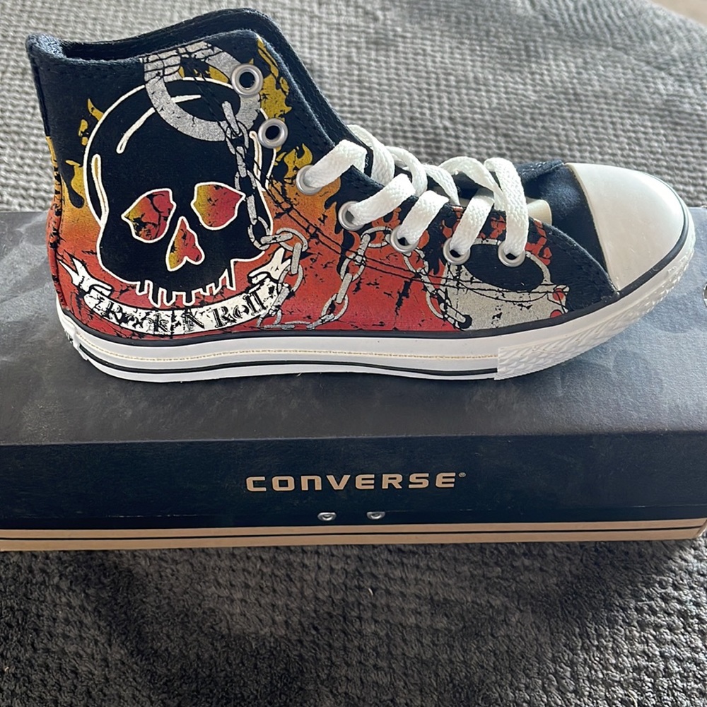 Converse New in Box. Size 2 big kids